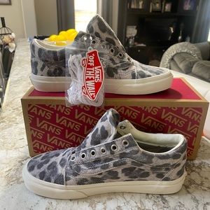 Old Skool Vans. Hairy Suede leopard marshmallow. Womens sz 7. NIB